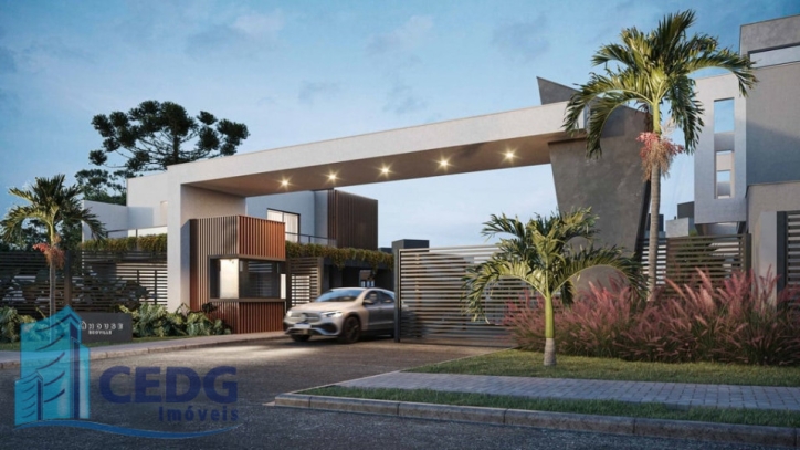 Residência de Prestígio no Coração do Ecoville: Luxo e Conforto em Condomínio Exclusivo