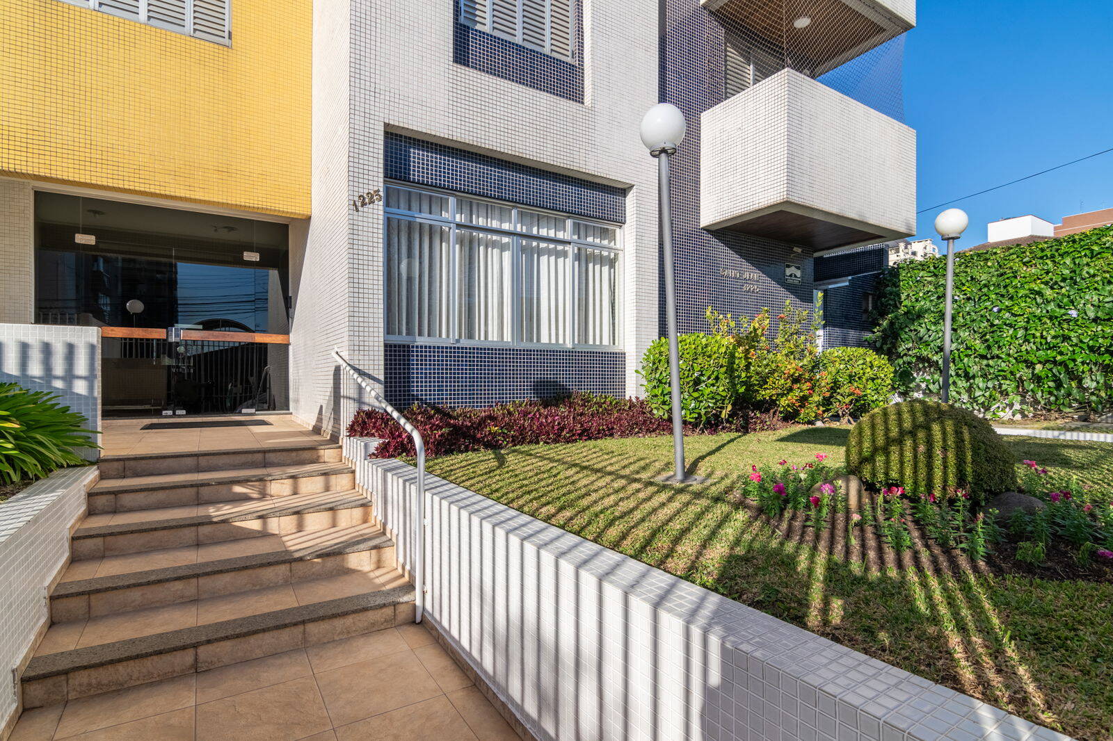Espaçoso Apartamento à Venda no Cabral