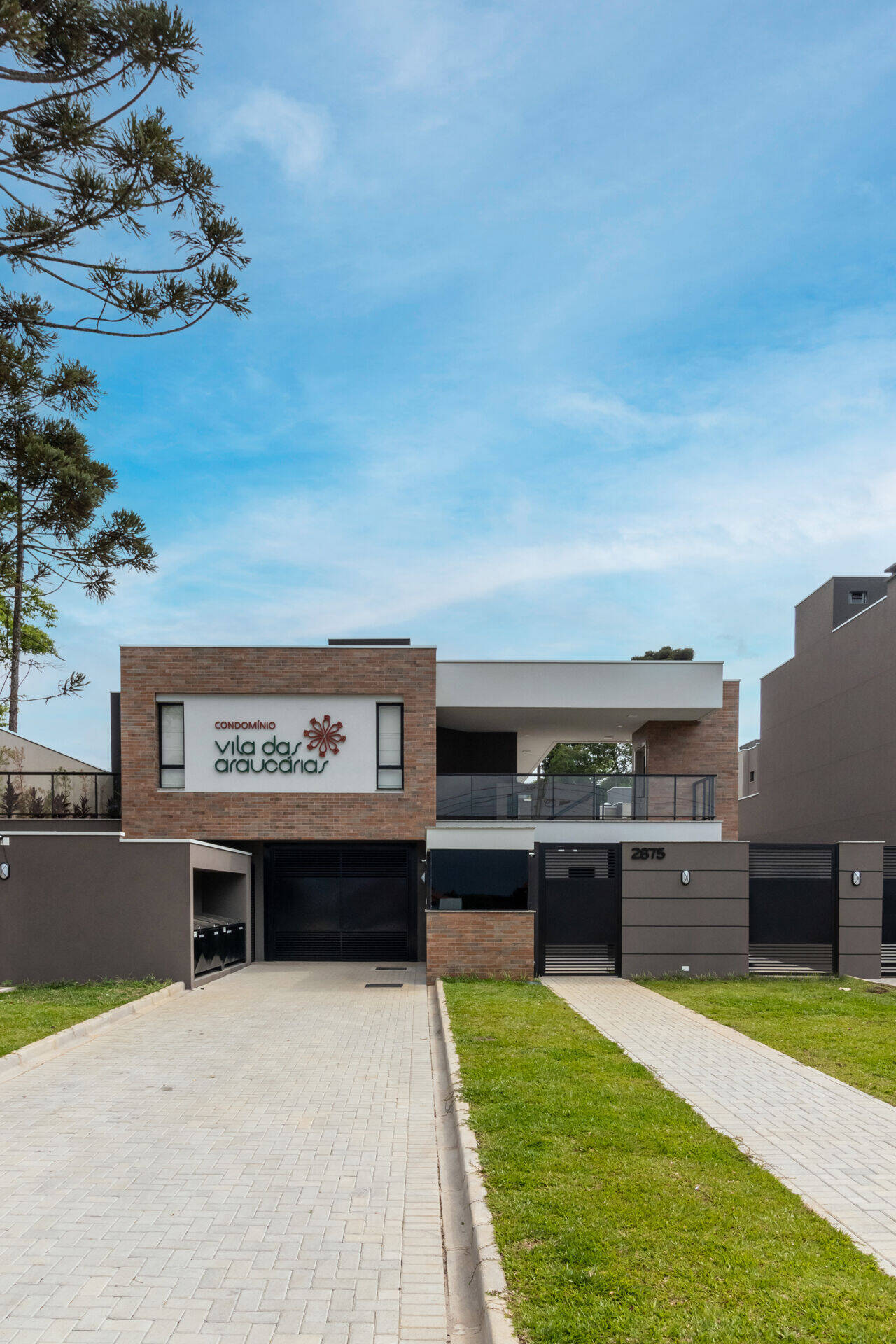 Espaço e Praticidade: 3 Dorms, 2 Vagas e Quintal Privativo!