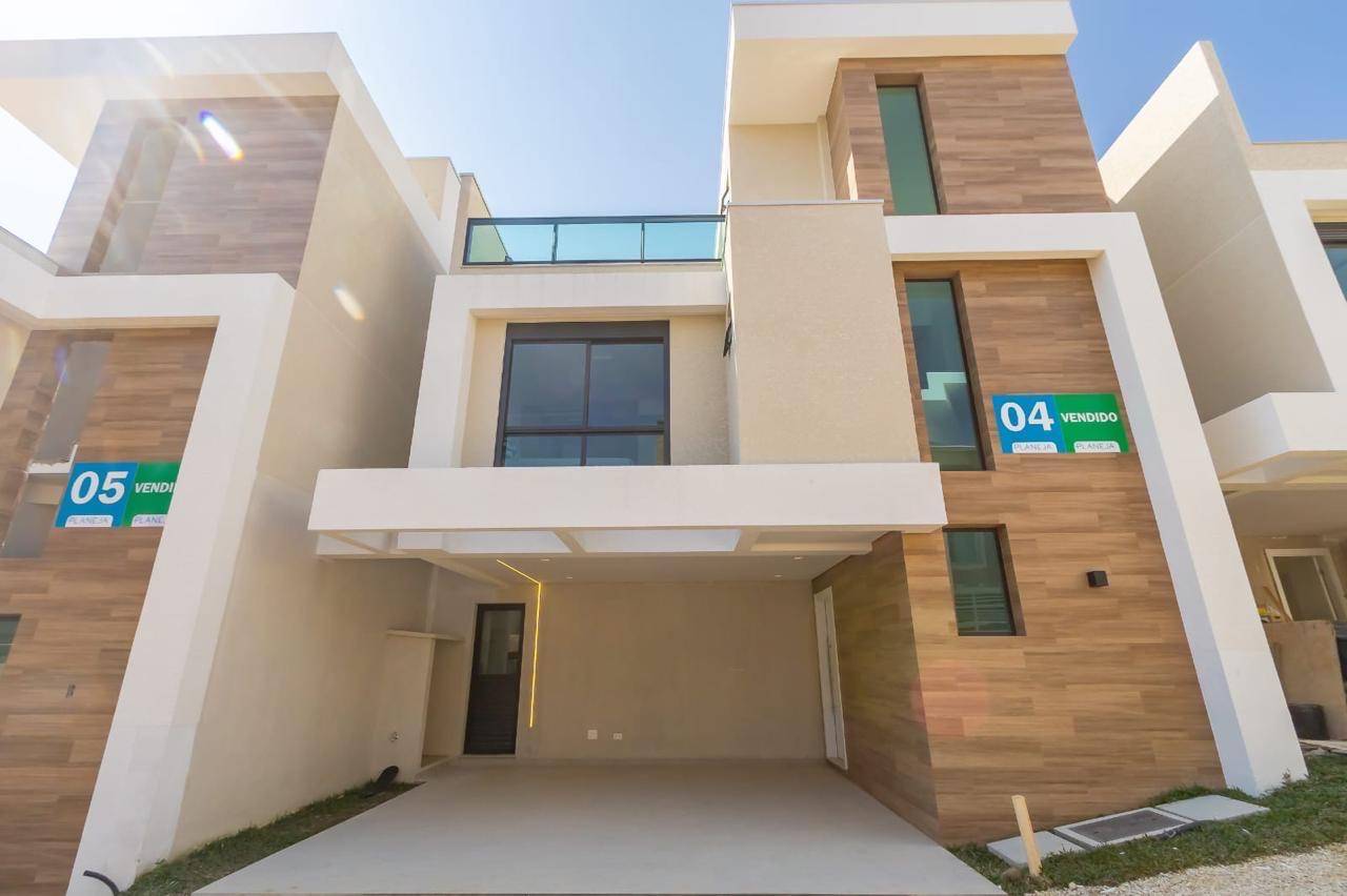 #CA566 - Sobrado em Condomínio para Venda em Curitiba - PR