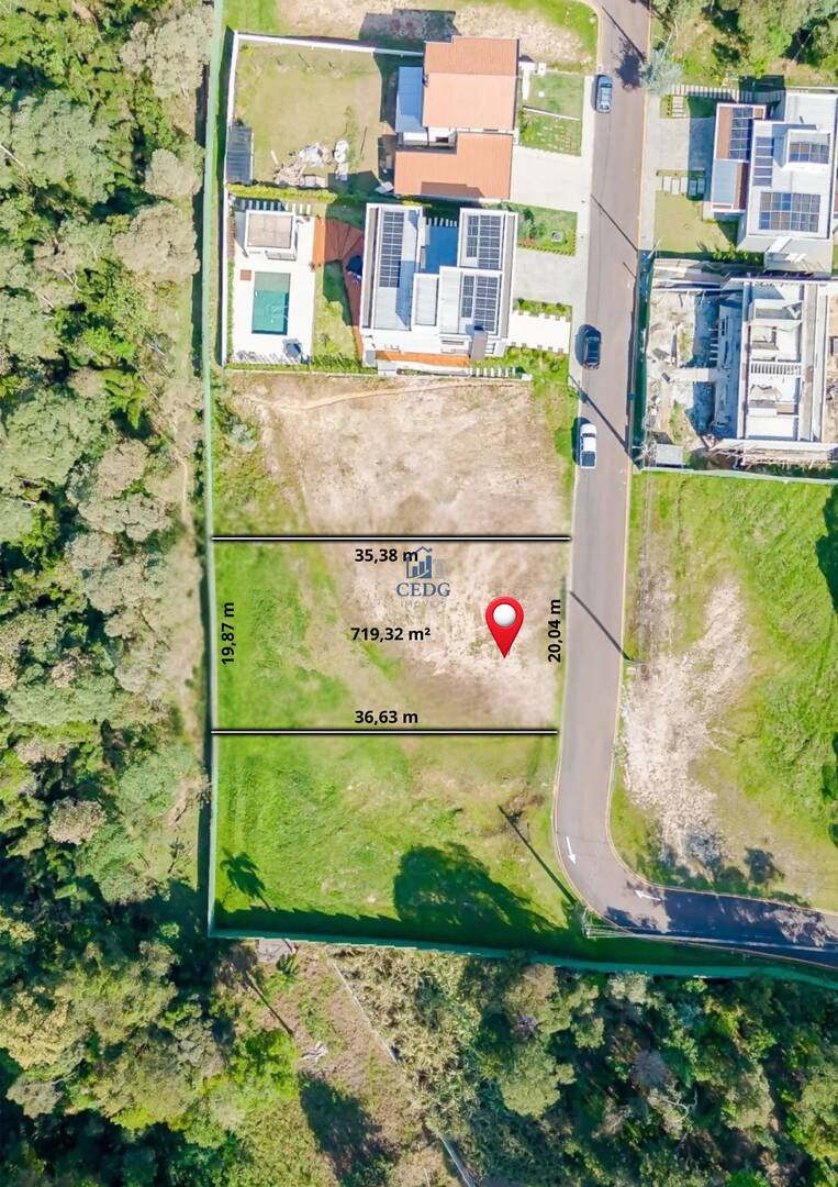 Lote amplo em condomínio no Umbará ideal para construir