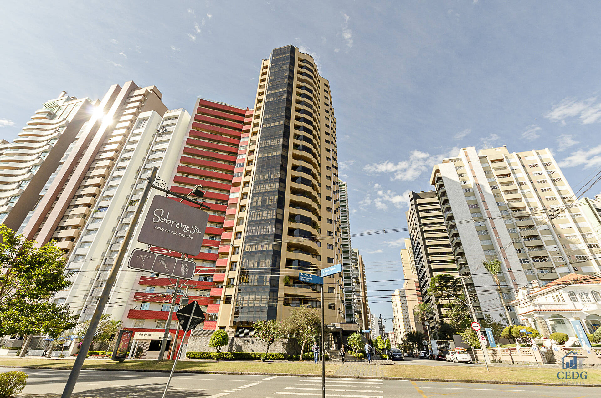Batel nobre: 302 m² a uma quadra do Pátio Batel