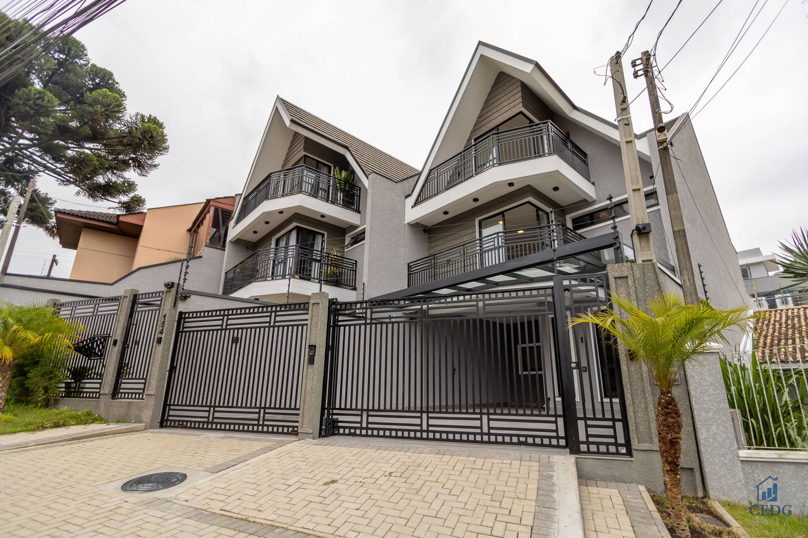 Triplex moderno no vista alegre com 3 dormitórios e suíte