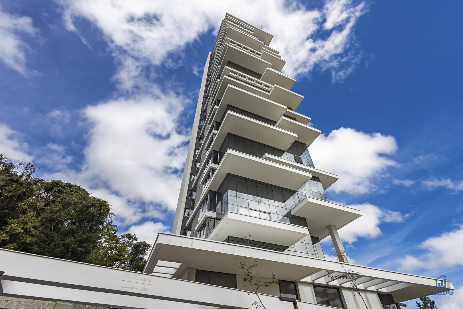 Apartamento com 3 suítes e vista panorâmica no Ecoville
