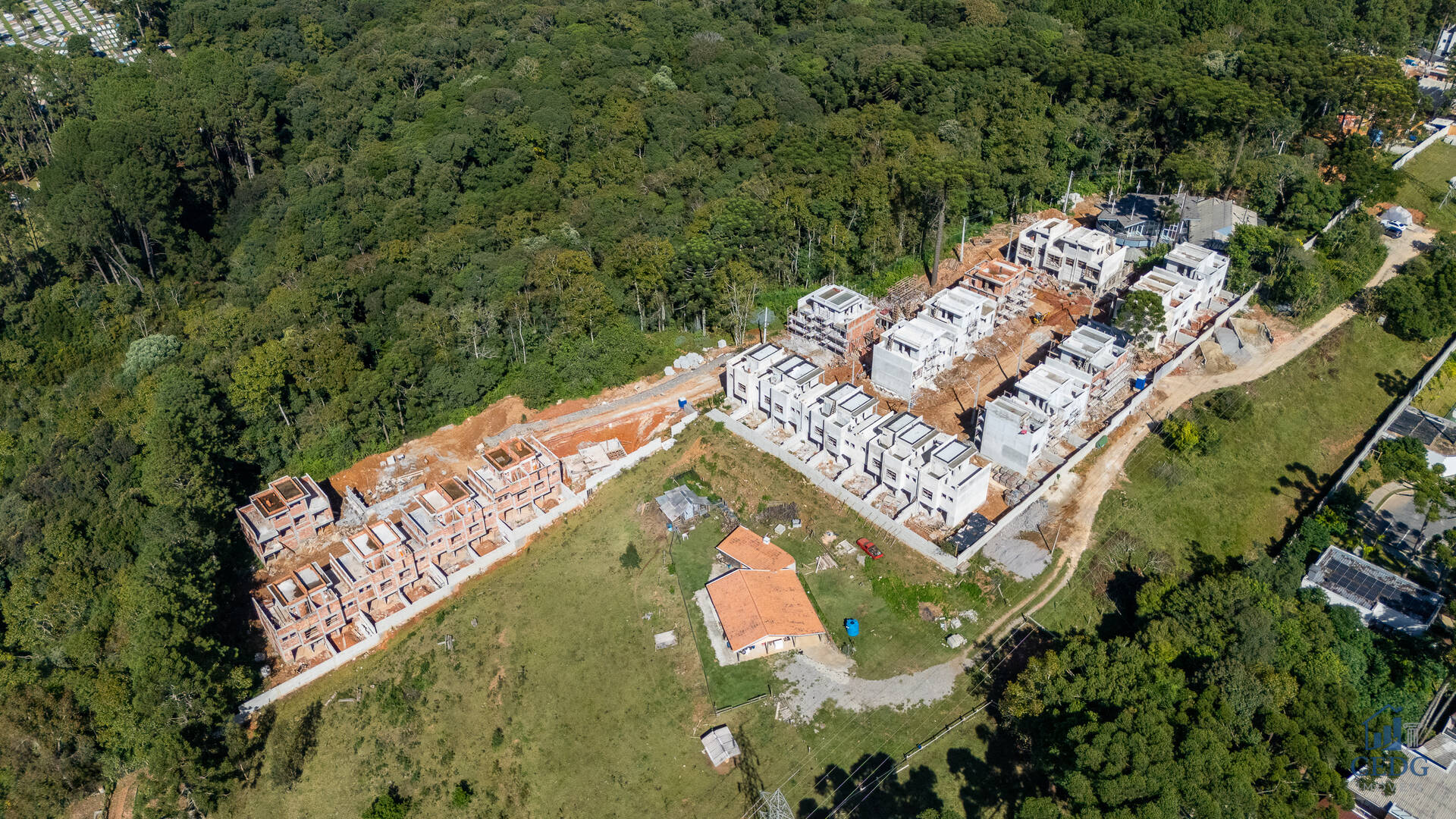 TRIPLEX ALTO PADRÃO NO SANTA CÂNDIDA – CONFORTO, TECNOLOGIA E QUALIDADE!