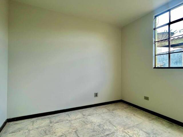 Apartamento para Venda em Curitiba - 4