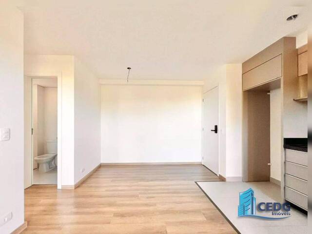 Apartamento para Venda em Curitiba - 2