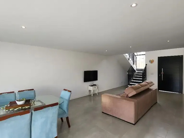 Casa para Venda em Curitiba - 4