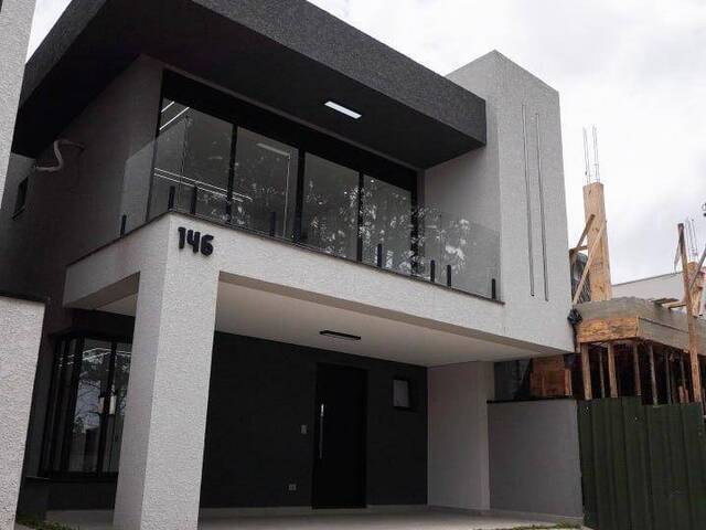 Casa para Venda em Curitiba - 2