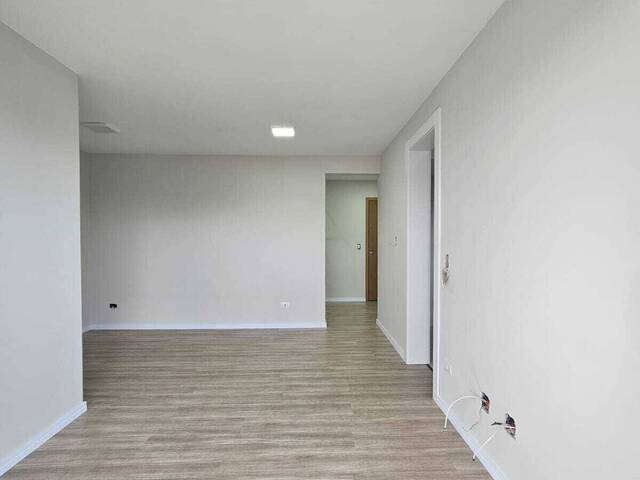 Apartamento para Venda em São José dos Pinhais - 4