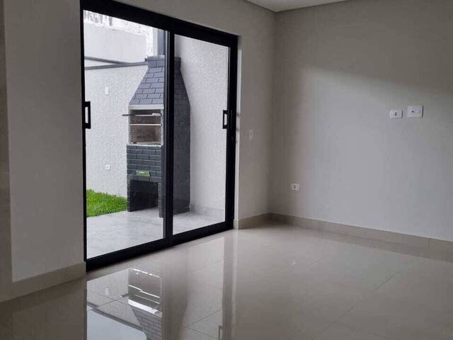 Sobrado em Condomínio para Venda em São José dos Pinhais - 4