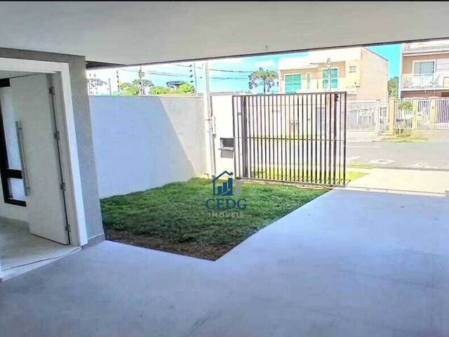 Sobrado em Condomínio para Venda em Curitiba - 4