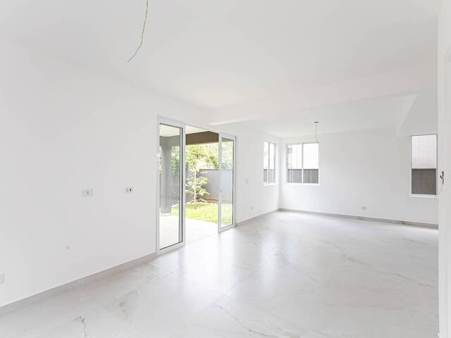 Casa em condomínio para Venda em Curitiba - 4