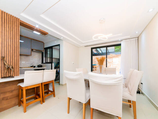 Sobrado em Condomínio para Venda em Curitiba - 5