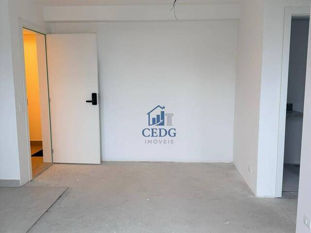 Apartamento para Venda em Curitiba - 2