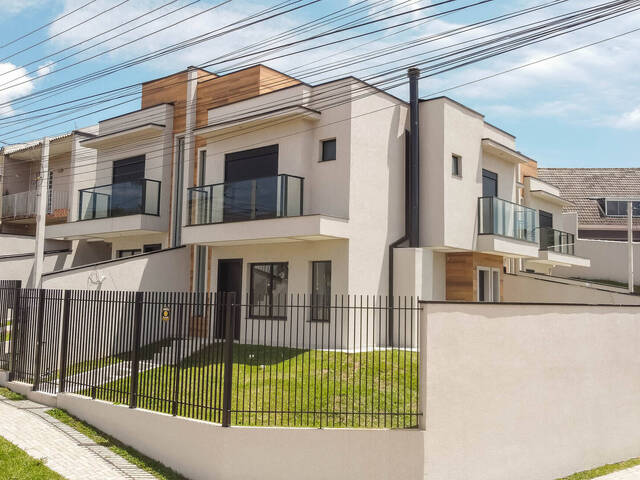 #663 - Sobrado para Venda em Curitiba - PR - 2