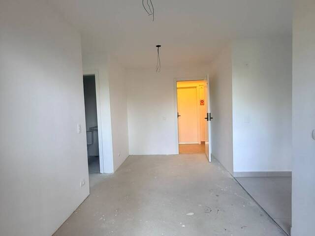 Apartamento para Venda em Curitiba - 2
