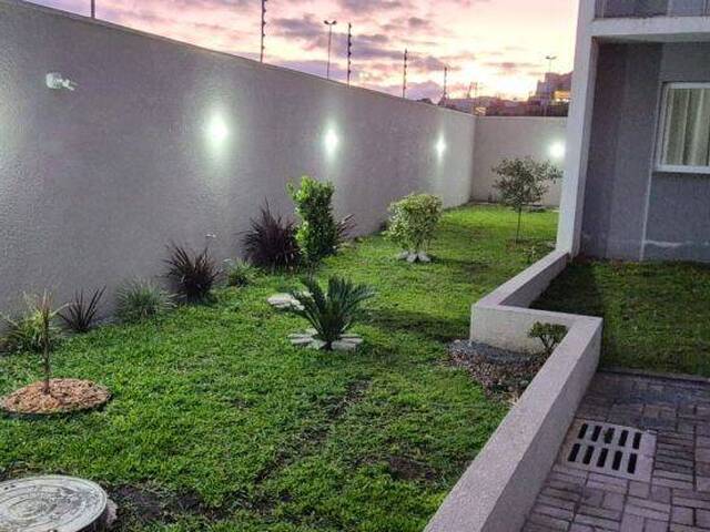 Sobrado em Condomínio para Venda em Curitiba - 4